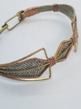 Load image into Gallery viewer, Diamond Aztec Mesh Behind Bracelet