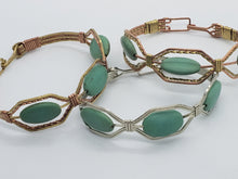 Load image into Gallery viewer, Three green beads copper bracelet