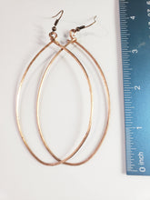 Load image into Gallery viewer, Copper egg hoop Earrings