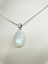 Load image into Gallery viewer, Moonstone Necklace